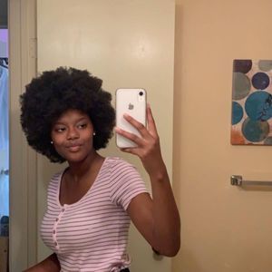 Meet your Posher, Dayna